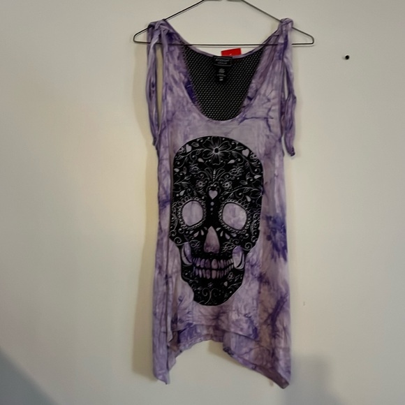 Tie dye sparkle skull tank top - Picture 1 of 11